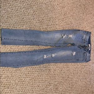 Bullhead ripped jeans